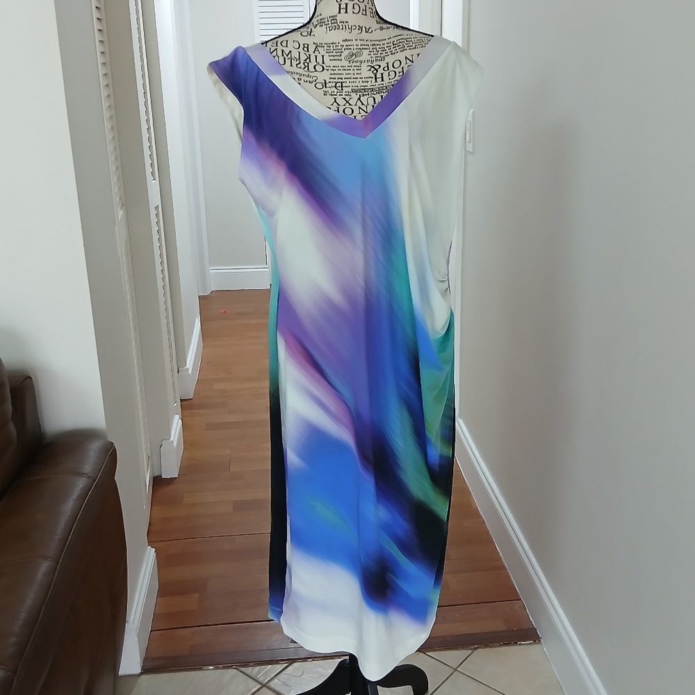 Fuzzi Sleeveless Dress V-Neck‎